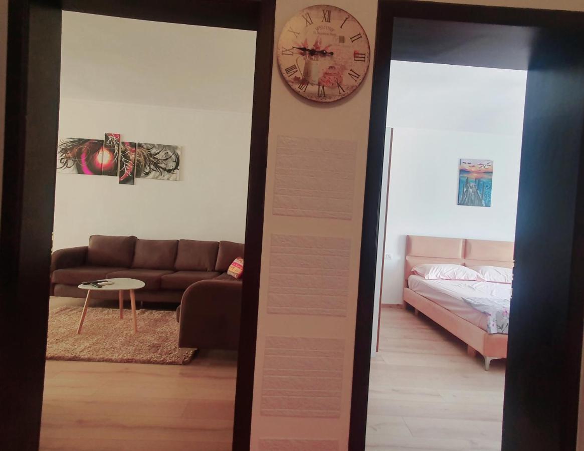 Apartment In The Heart Of Tirana , Bllok Exterior foto